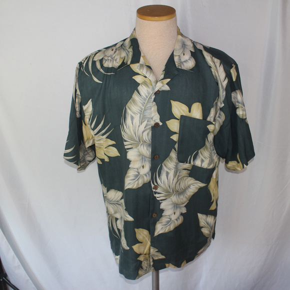 Tommy Bahama Other - Tommy Bahama 100% Silk Short Sleeve Floral Shirt